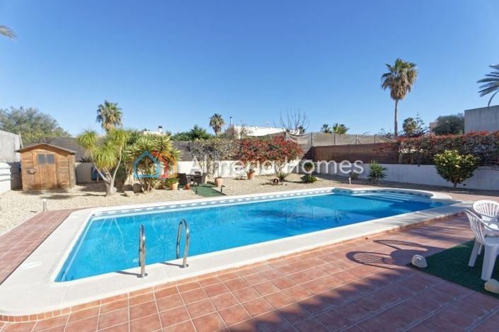 Image No.7-Villa de 4 chambres à vendre à Vera Playa