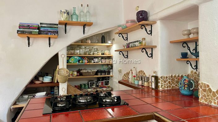 Image No.13-4 Bed Country House for sale