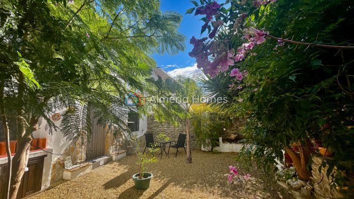 Image No.27-4 Bed Country House for sale