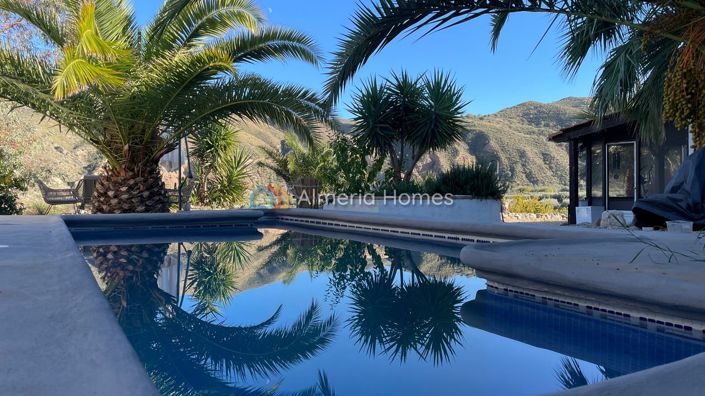 Image No.3-4 Bed Country House for sale