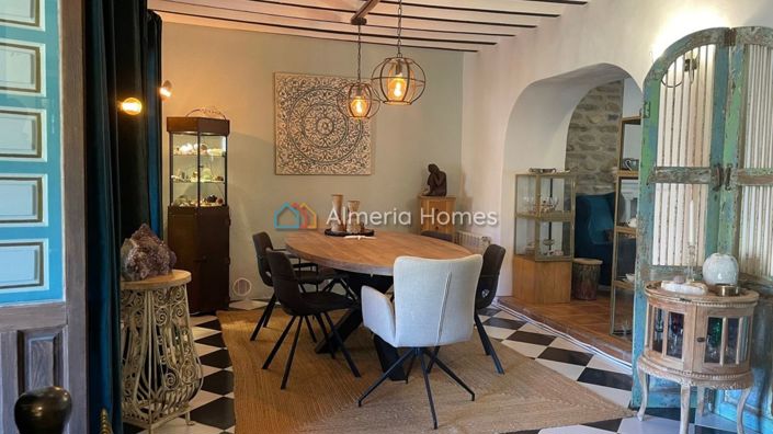 Image No.7-4 Bed Country House for sale