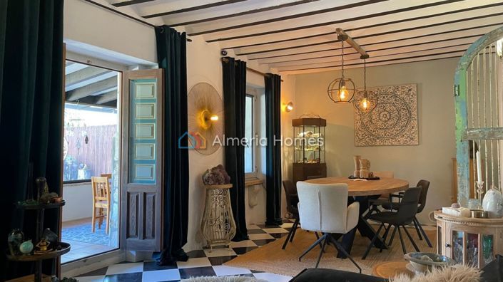 Image No.8-4 Bed Country House for sale