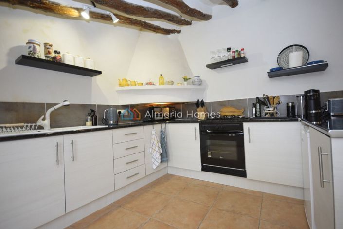 Image No.10-3 Bed Townhouse for sale