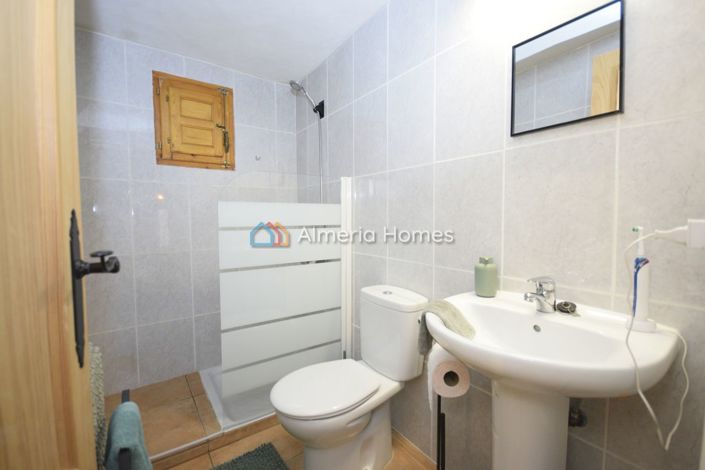 Image No.14-3 Bed Townhouse for sale