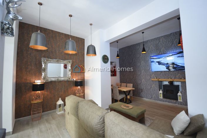 Image No.6-3 Bed Townhouse for sale