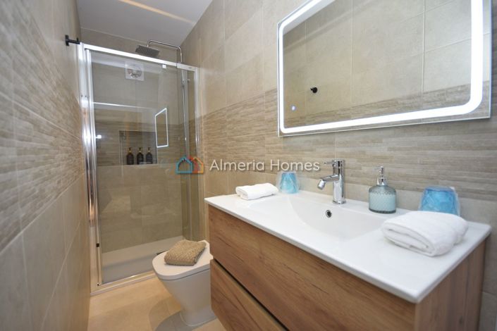 Image No.12-4 Bed Villa for sale