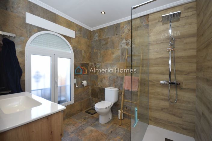 Image No.20-4 Bed Villa for sale