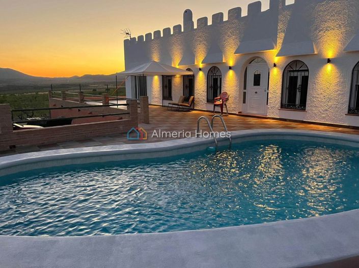 Image No.8-4 Bed Villa for sale