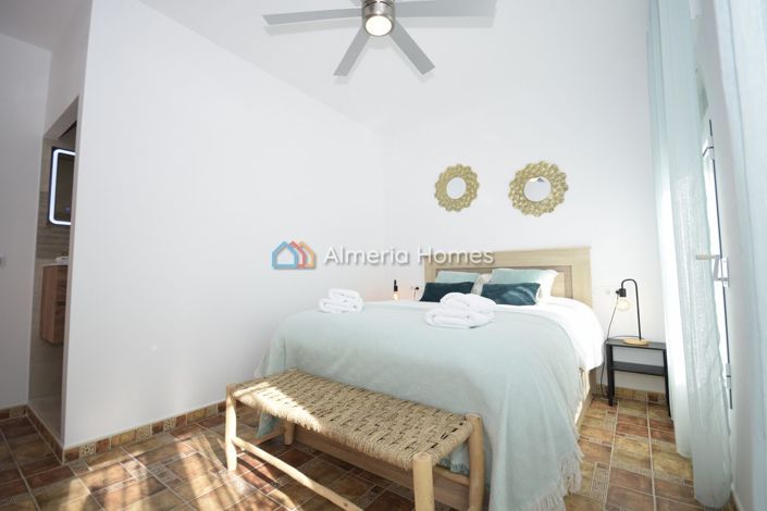 Image No.9-4 Bed Villa for sale