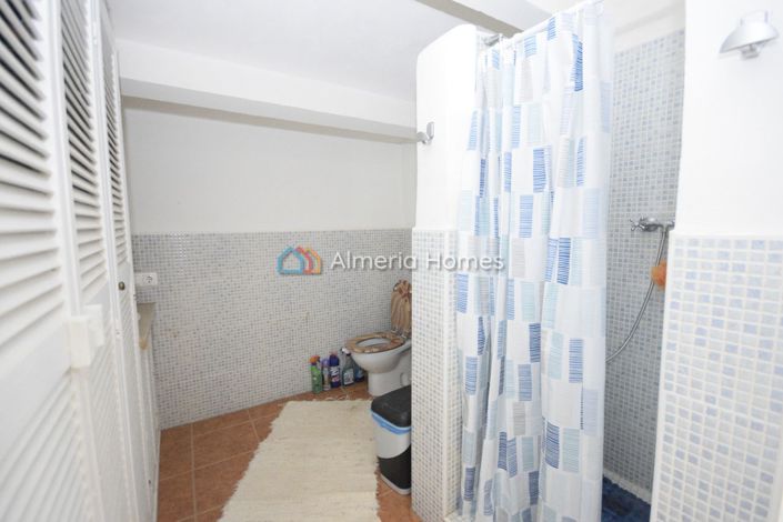 Image No.15-2 Bed Country House for sale