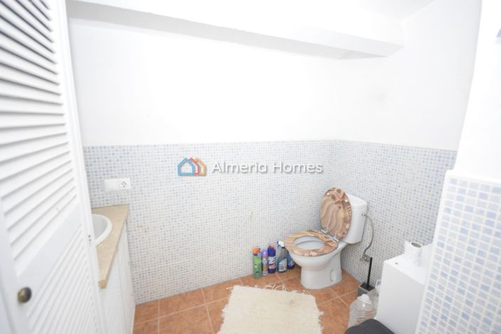 Image No.16-2 Bed Country House for sale