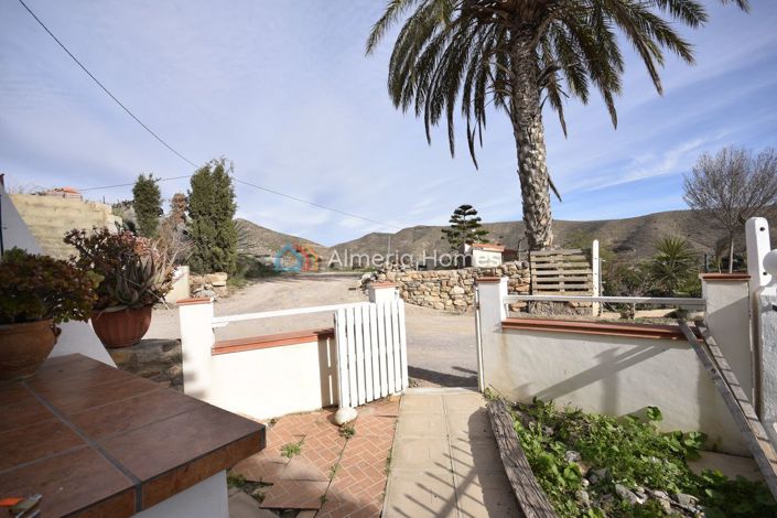 Image No.17-2 Bed Country House for sale