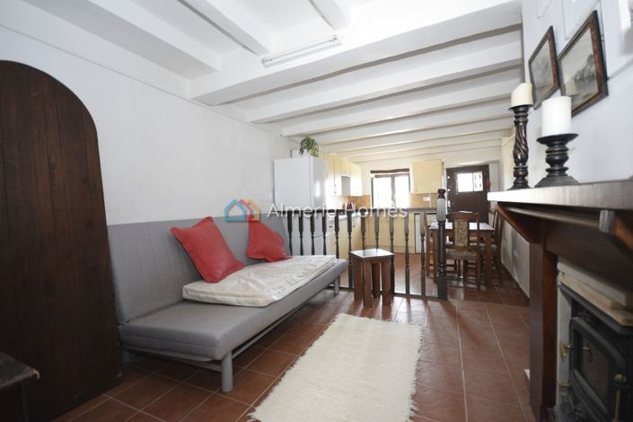 Image No.8-2 Bed Country House for sale