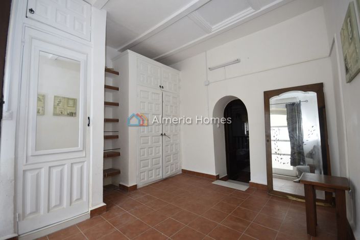 Image No.10-2 Bed Country House for sale