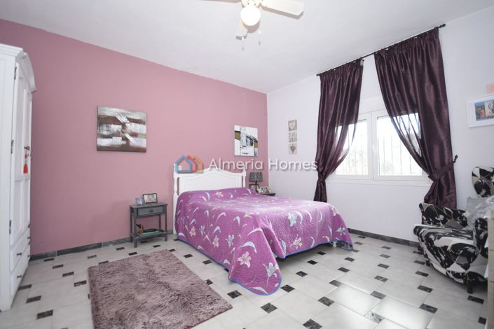 Image No.24-4 Bed Villa for sale