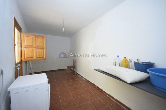 Image No.10-3 Bed Townhouse for sale