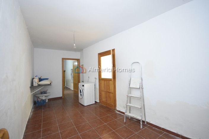 Image No.11-3 Bed Townhouse for sale