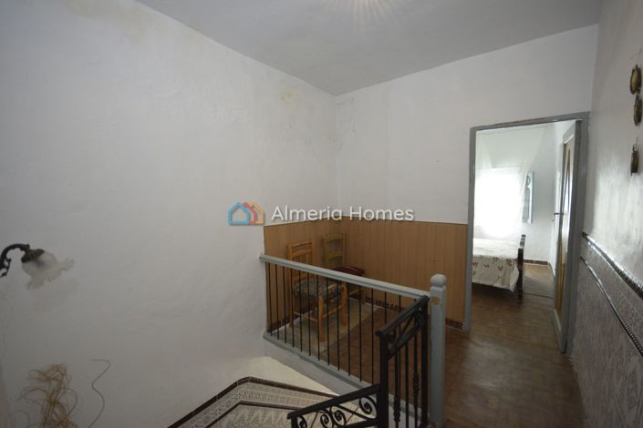 Image No.13-3 Bed Townhouse for sale