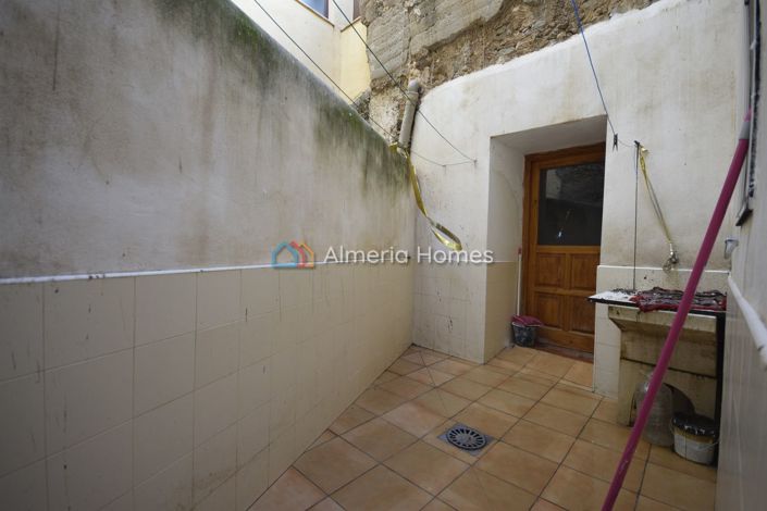 Image No.5-3 Bed Townhouse for sale