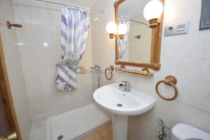 Image No.7-3 Bed Townhouse for sale