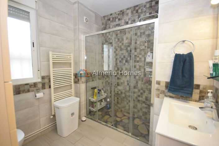 Image No.24-4 Bed Villa for sale