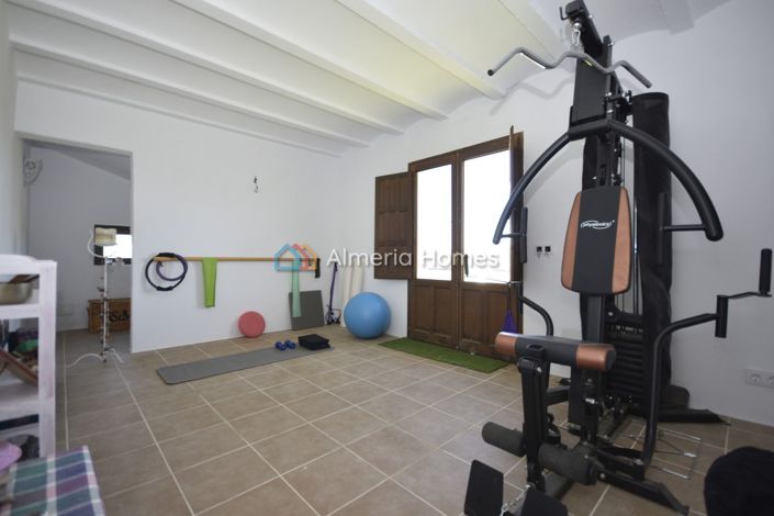 Image No.23-5 Bed Country House for sale