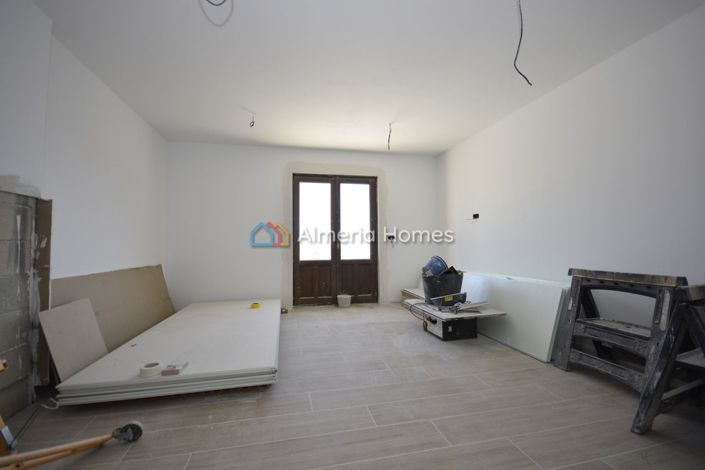 Image No.26-5 Bed Country House for sale