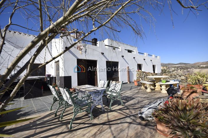 Image No.7-5 Bed Country House for sale