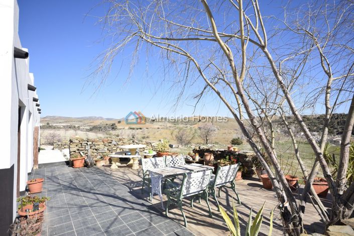 Image No.8-5 Bed Country House for sale