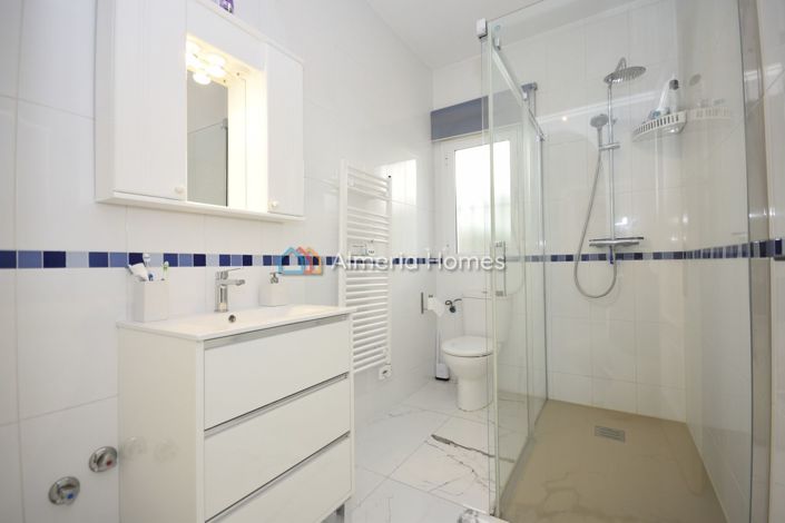 Image No.24-4 Bed Villa for sale