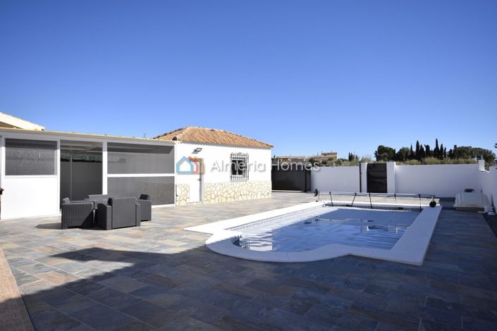 Image No.4-4 Bed Villa for sale