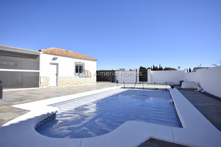 Image No.5-4 Bed Villa for sale