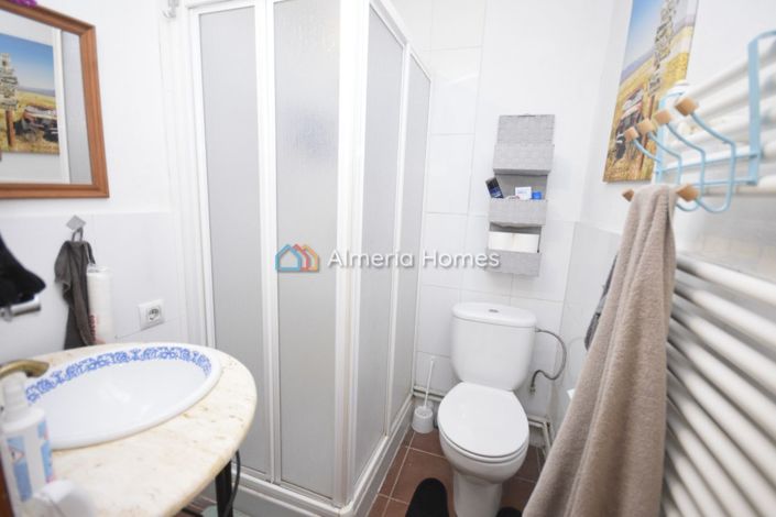 Image No.18-6 Bed Country House for sale