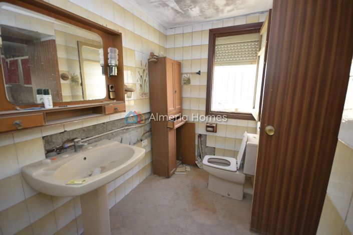 Image No.11-3 Bed Townhouse for sale