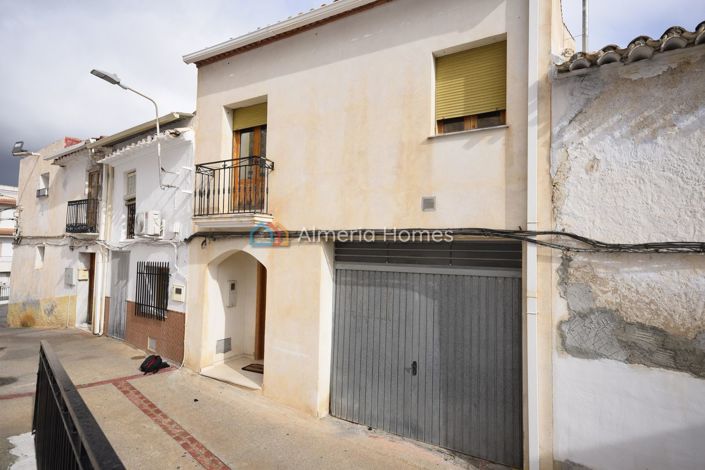 Image No.2-2 Bed Townhouse for sale