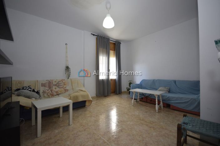 Image No.6-2 Bed Townhouse for sale