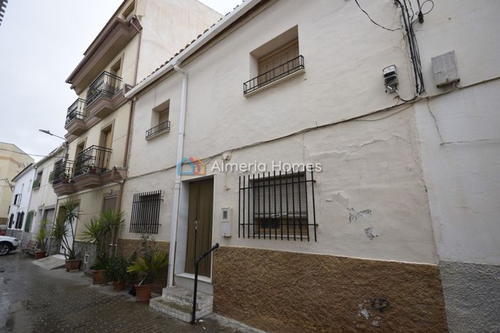 Image No.2-5 Bed Townhouse for sale