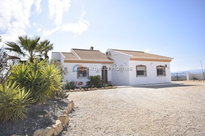 Image No.7-3 Bed Villa for sale