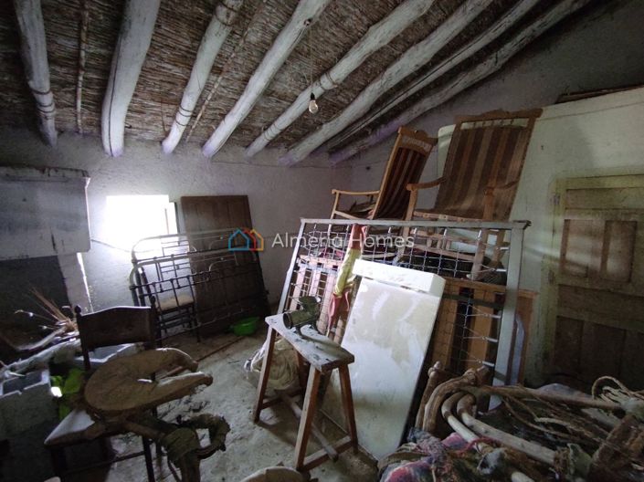 Image No.10-3 Bed Country House for sale