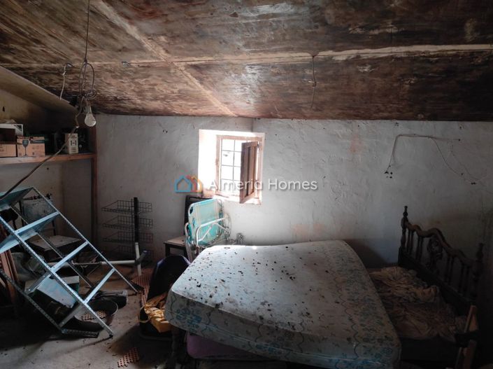Image No.11-3 Bed Country House for sale