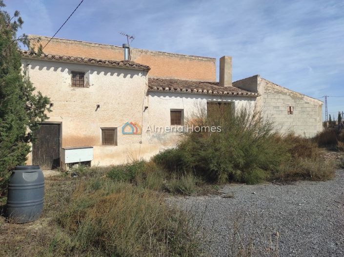 Image No.17-3 Bed Country House for sale