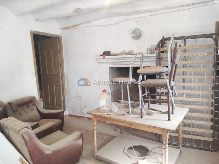 Image No.2-3 Bed Country House for sale