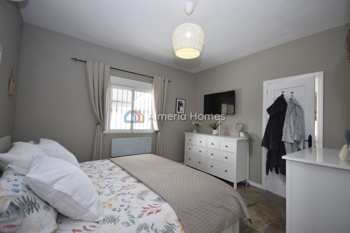 Image No.25-2 Bed Villa for sale