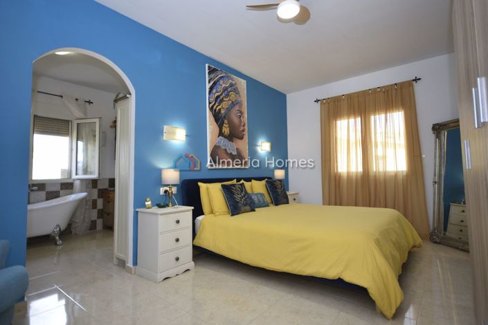 Image No.25-3 Bed Villa for sale