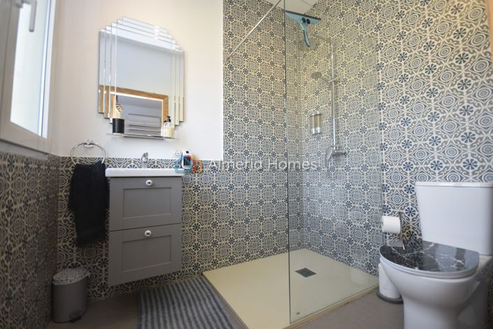 Image No.29-3 Bed Villa for sale