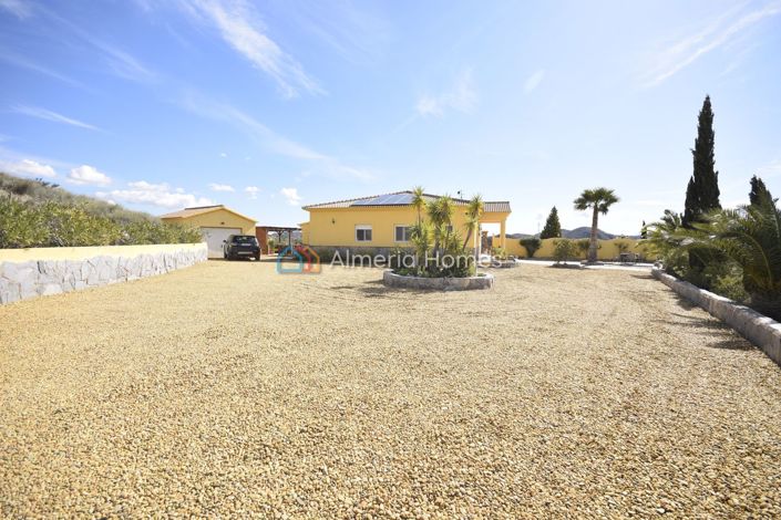 Image No.7-3 Bed Villa for sale