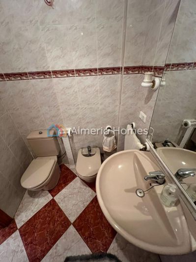 Image No.14-3 Bed Townhouse for sale