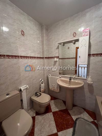 Image No.15-3 Bed Townhouse for sale