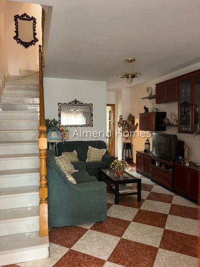 Image No.2-3 Bed Townhouse for sale