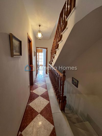 Image No.9-3 Bed Townhouse for sale